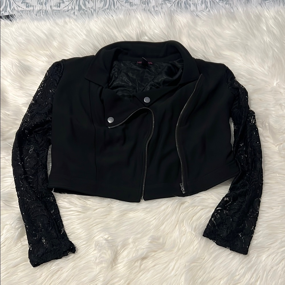 Material Girl Black Blazer with Classic Collar and Long Sleeves